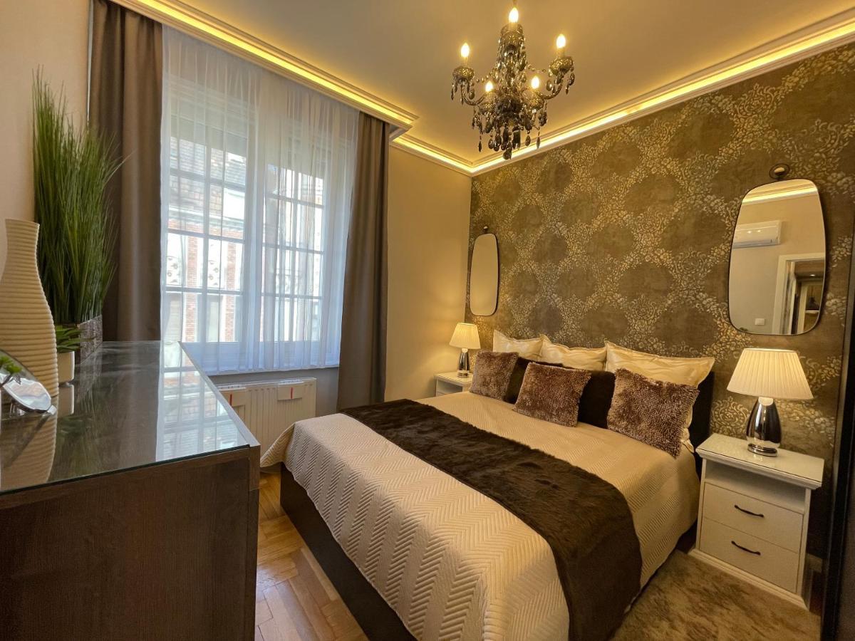 R7 Design Apartment - Hostaid ブダペスト エクステリア 写真