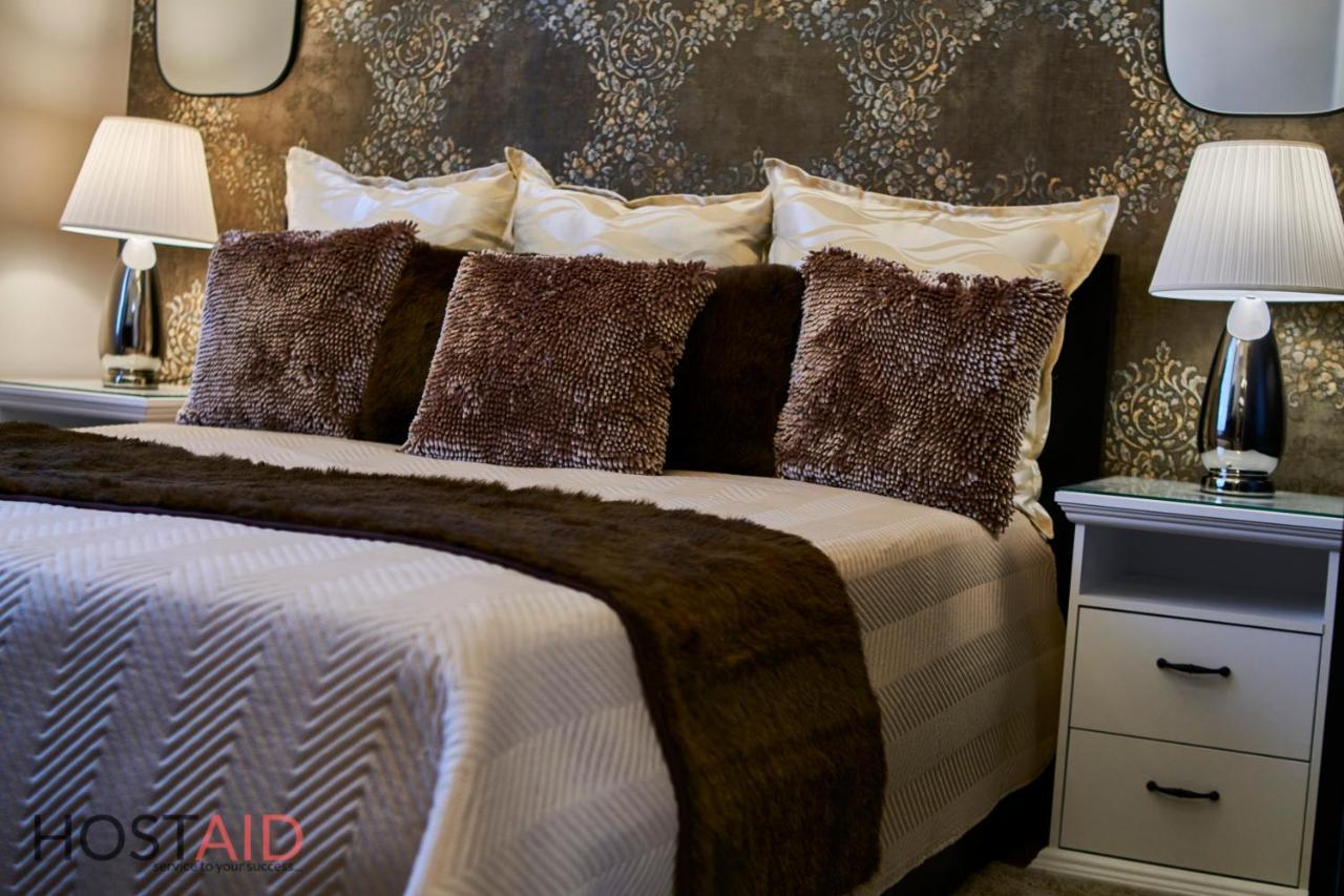 R7 Design Apartment - Hostaid ブダペスト エクステリア 写真